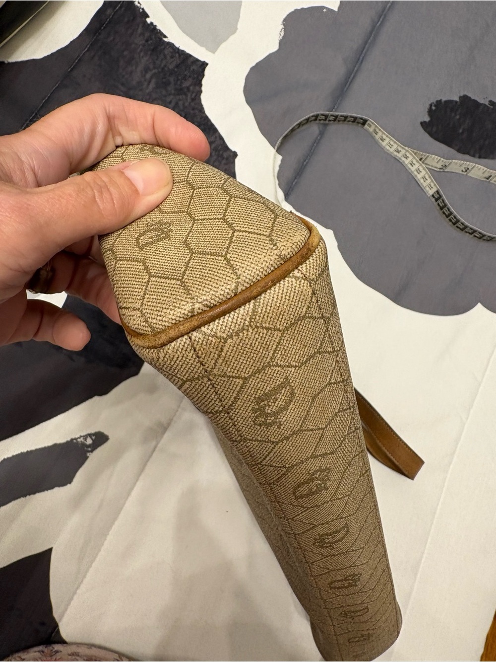 🌟RARE🌟VTG Christian Dior Honeycomb Shoulder BagTan Canvas Leather Marc Bohan Era - Picture 9 of 16